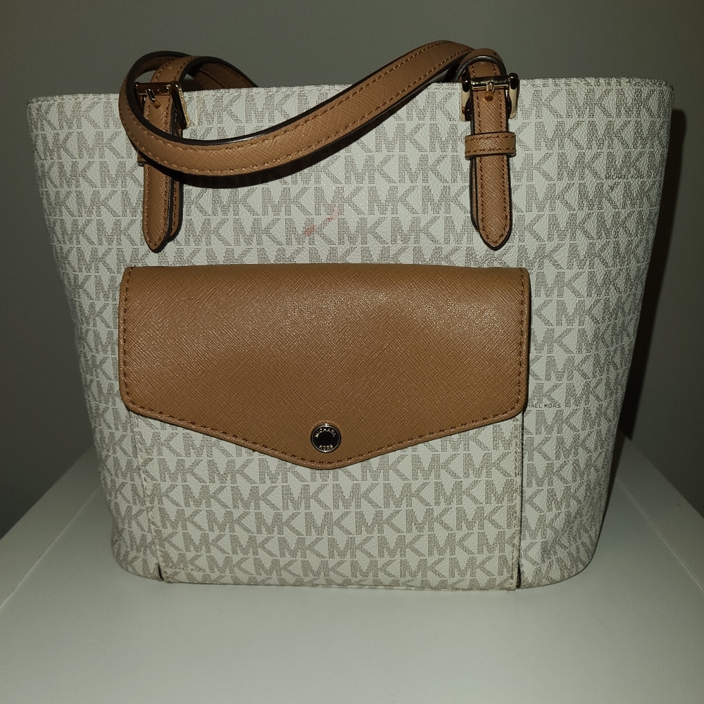 Authentic Michael Kors purse
